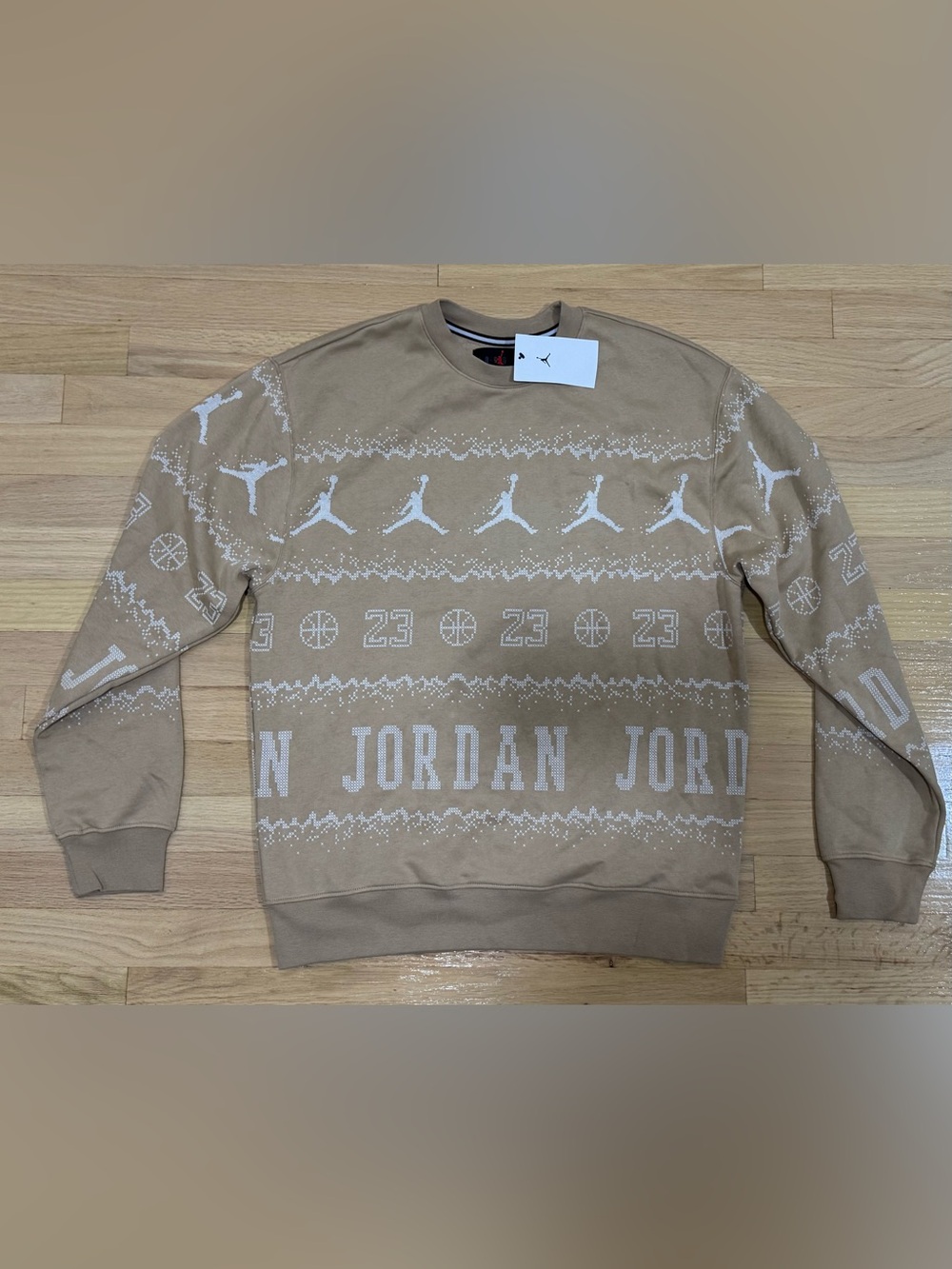 Nike Jordan Men’s All Over Essentials Holiday Print Fleece Sweater Brown NWT M